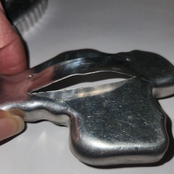 Set Of 7 Vintage Aluminum Cookie Cutters Santa, Four Card Suits - Picture 3 of 5